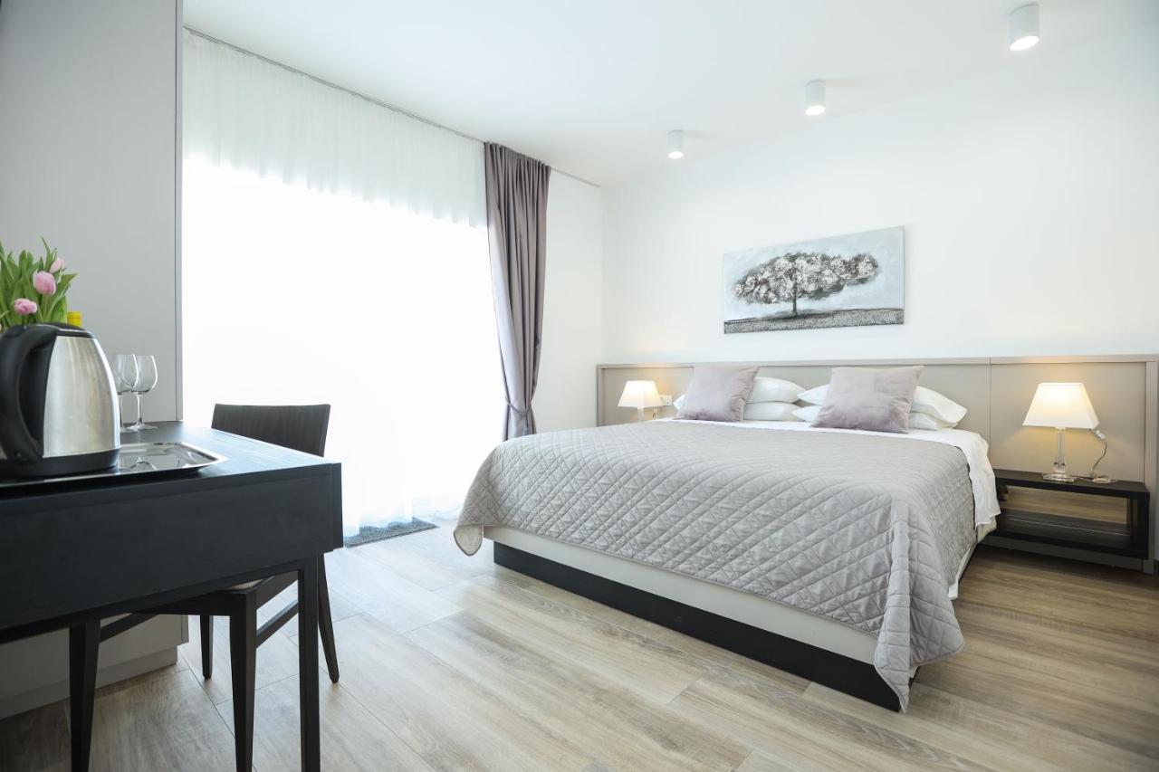 Apartments Melissa Vrsi Eksteriør bilde